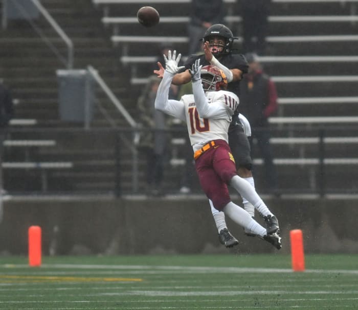 Central-Catholic.Tualatin.6A-football-final.Taylor-Balkom.30